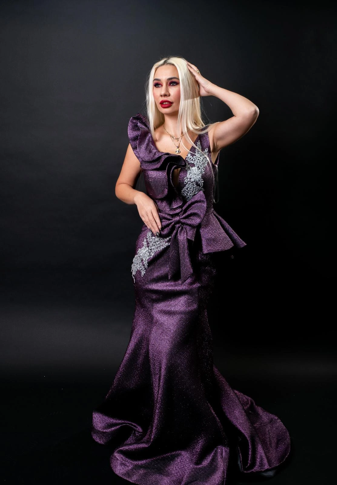 Isabella — Rochie midi cocktail Isabella — Rochie midi cocktail - Rochie elegantă Mady Boutique Timișoara