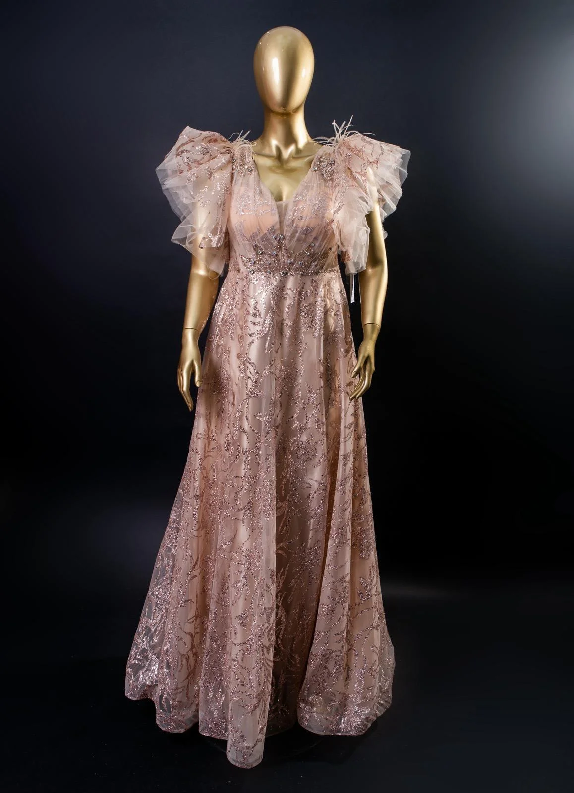 TikTok Post 1 - @madyboutique1 Inspirație styling Mady Boutique - Post TikTok 1 - Rochii elegante Timișoara