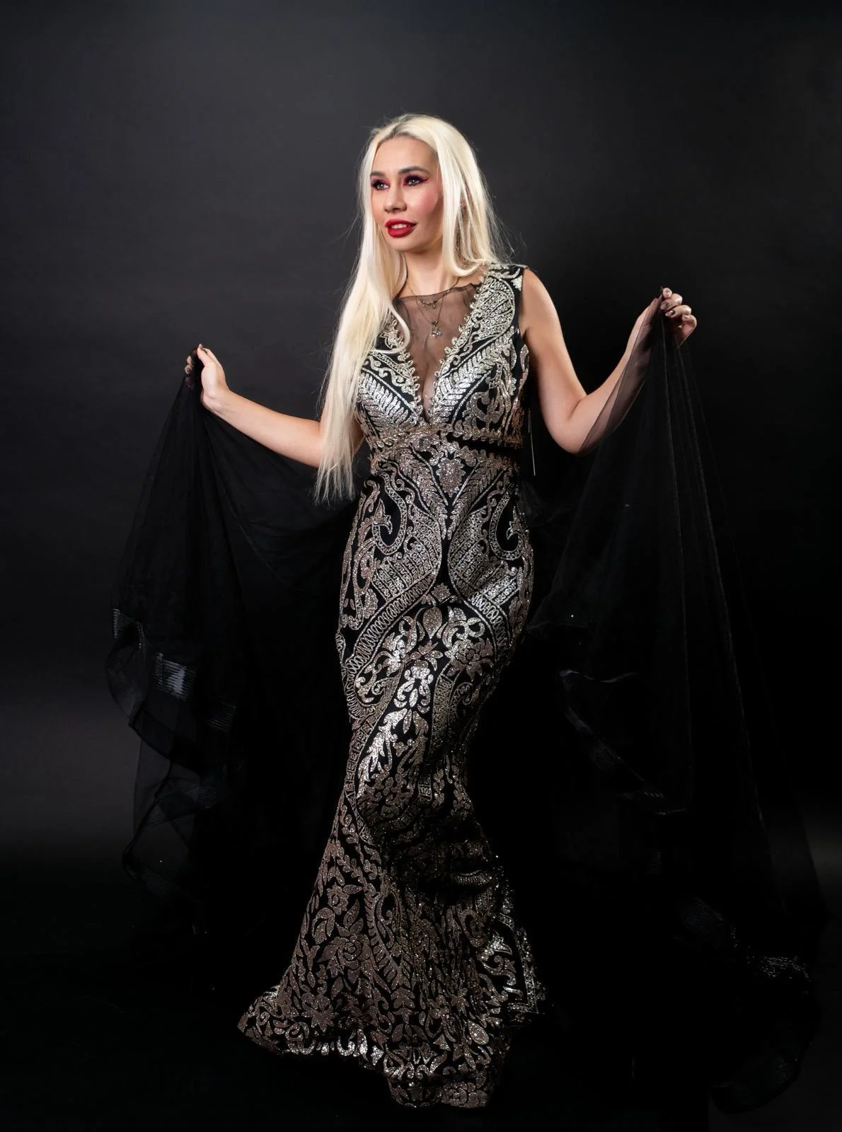TikTok Post 6 - @madyboutique1 Inspirație styling Mady Boutique - Post TikTok 6 - Rochii elegante Timișoara